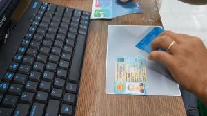 Tấm dán Căn cước công dâncccd và bằng lái xe chống trầy xướcmiếng dán cường lực nano dẻo 9h+