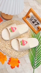 รองเท้าแตะน่ารักๆ รองเท้าแตะแฟชั่นแบบสวม ลายน้องการ์ตูนหมูน้อยน่ารักๆ ระบายอากาศได้ดี