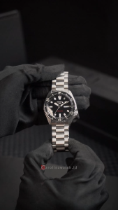 Jam Tangan Pria Seiko 5 Sports SRPL85K1 SKX series Black Dial Silver Stainless Steel Band