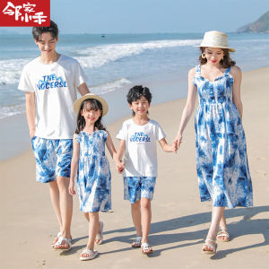 ชุดกางเกงขาสั้นผ้าชีฟองลายดอกไม้สไตล์โบฮีเมียนสำหรับครอบครัว ชุดฤดูร้อน 2025 ใหม่ ชุดกางเกงลำลองสำหรับครอบครัวที่ชายหาด
