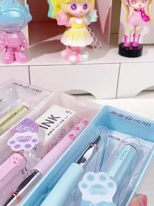 HERO | Student Writing Pen Dark Tip Magnetic Ink Refill Attractive Design