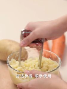 Potato Masher Stainless dengan Grips: Alat Penghalus Kentang Berkualitas