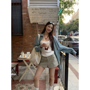 Trendy Loose High Waist Short Jeans For Petite Women