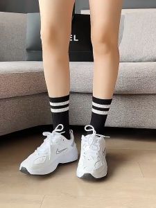 Kaos Kaki Wanita Trend Black White Grey Panjang Women Socks SCH055