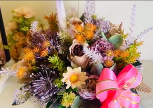 ดอกไม้ประดิษฐ์ (AC001) สไตล์วินเทจ โทนสีชมพูม่วง ชุดดอกไม้ประดิษฐ์เกรดพรีเมียมพร้อมแจกัน ดอกไม้ปลอมตกแต่งบ้าน ตกแต่งห้อง ตกแต่งคาเฟ่ กุหลาบคลาสสิก ราคาพิเศษ สินค้ามีจำนวนจำกัด!!!