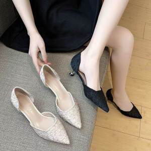 Giày Cao Gót Mũi Nhọn Màu Đen Thanh Lịch Cho Nữ Mùa Hè 2023 Thiết Kế Mới Giày Đơn Kiểu Pháp Phong Cách Tiên Nữ