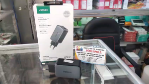 UGREEN Cóc Sạc 2 Cổng USB C & 1 USB A GaN 65W Đen - 10335