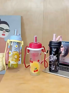 Botol Minum Tritan Kekinian Motif Buah & Karakter 900mL | Tumbler Lucu Remaja & Dewasa - kuat tidak bocor ada saringan teh infused water tahan panas dan dingin
