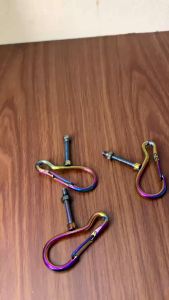 Móc treo xe máy ALONGTOL kiểu bấm màu titan 100%