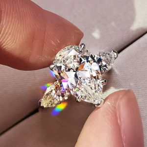 Huitan Luxury Crystal Water Drop CZ Rings Women Proposal Engagement Ring Exquisite Wedding Anniversary Gift Party Trendy Jewelry