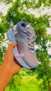 Promo Sneakers Women Model Baru Sepatu Senam Wanita Ringan Bonus Kaos Kaki Sneakers Olahraga Lari Jogging Wanita Nyaman Dipakai Sepatu Jalan Santai Cewek