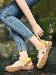 Lightweight Breathable Waterproof Climbing Shoes Men Women Outdoor Hiking Shoes Comfortable Leather Travel Mountain Climbing Shoes