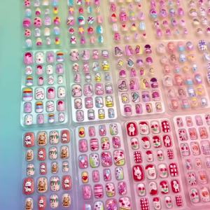 120Pcs/Box Cartoon Children Press On Nails Kawaii Bear Rabbit Cat Design Fake Nail for Kids Girl Gift Wearable False Fingertips