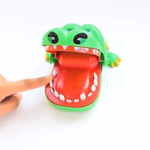 Crocodile Dentist Bite Finger Game Toy Funny Party Kids Family Prank No Battery Gift Alligator Snap