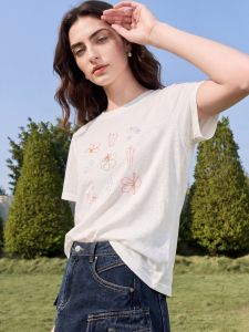 Basic House | Slim Ice Silk Floral Embroidery T-Shirt