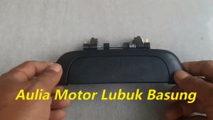 Handle Handel Bukaan Pegangan Pintu Belakang Luar Suzuki Baleno Tahun 1996 1997 1998 1999 2000 2001