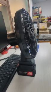 พัดลมแบตบล็อก พัดลมไร้สายขนาดเล็กกลางแจ้ง พัดลมชาร์จแบต 8นิ้ว 48V ความจุสูงแบบพกพา 6-7 ชั่วโมงอายุการ พัดลมตั้งแคมป์คุณภาพสูง พัดลมแบตเตอรี่ไร้สาย พัดลมไร้สาย เหมาะสำหรับสำนักงาน หอพัก และแผงขาย