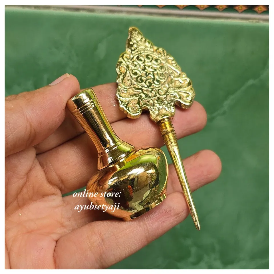 Men Family Guy pornosini tomosha qilaman.