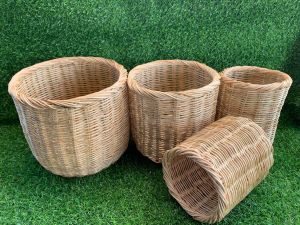 กระถางหวาย กระบอกหวาย กระถางใส่ต้นไม้ ทำจากหวายแท้100% ทาเคลือบเงาอย่างดี ชุด4 ใบ ไซส์ SMLXL
