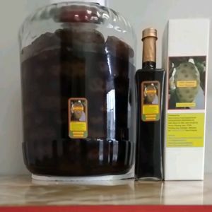 Noni Enzyme Malaysia 500ml. Ingredient: Noni fruits. 100％ pure organic no add sugar preservatives artificial colouring and flavouring. After 10 months of fermentation clean fresh clear and enzyme dark in colour great A best quality. Certificate: BVAQ
