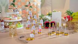 10set Gold Champagne Bottle-Shaped Candy Gift Boxes a Perfect Choice for Weddings and Parties.