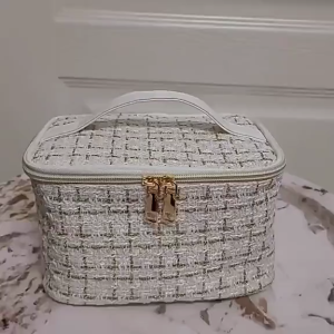 แต่งหน้าเครื่องสําอางค์กรณีแฟชั่นลายสก๊อต กระเป๋าเดินทางสุภาพสตรีอุปกรณ์อาบน้ําที่ กระเป๋าเครื่องสําอาง