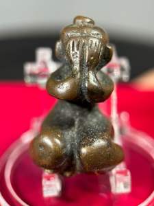 闭眼菩萨 隆波添 拉汉莱寺 พระปิดตานางพราย หลวงปู่ทิม วัดละหารไร่ (โค้ด3)