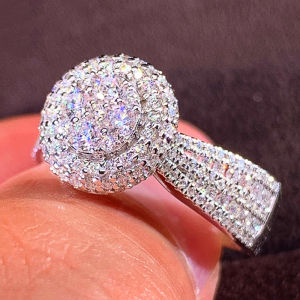 Huitan Bow Shaped Finger Ring for Women Inlaid AAA Dazzling CZ Stone Luxury Silver Color Weddings Bands Engagement Rings Jewelry