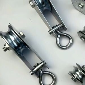 Ròng rọc bằng thép mạ chống gỉ có vòng bi rất bền dùng tời hàng treo đồ
