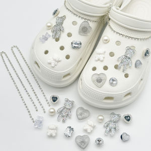 16ชิ้น/เซ็ต Crocs Jibbilz สวยงามหัวเข็มขัดลูกปัดโซ่รองเท้าตุ๊กตา เสริมสวยความงามโซ่รองเท้าตุ๊กตาของคุณได้สำหรับ Crocs