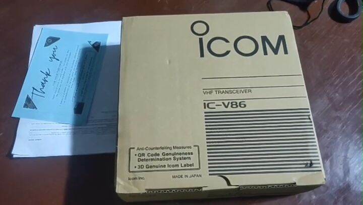 Icom Radio original japan V86 Portable Two Way Radio Walkie Talkie Long Range 15KM VHF 7 Watts Outdoor/Marine/Hotel/Mountain Area Clear Audio Handheld 207 Channels Waterproof/dustproof/shockproof IP54