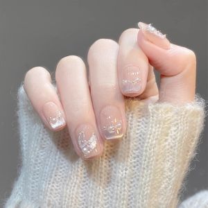 Hand-Worn New Year Style 2024 Short Nail Patch Retro Fancy White Finished Manicure Detachable