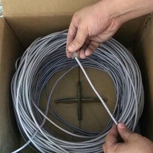 Cáp mạng xoắn đôi Cat5e/Cat6 hỗ trợ POE - Tương thích camera an ninh băng thông 1000Mbps độ dài tùy chọn 100-300m