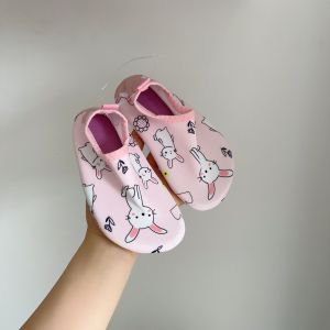 Childrens Diving Shoes Skin-Friendly Anti-Slip Breathable Quick-Dry Lightweight Beach Socks for Snorkeling And Swimming