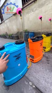 Bình phun thuốc BOSS 1 Bơm 12V8AH & 2 Bơm 12V12AH bằng điện. Sử dụng 6-8h. Công nghệ JAPAN. Bảo hành 1 năm