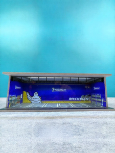 Stackable 1-64 PVC Model Garage Display and Storage Box for 6 Cars
