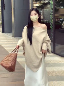 Áo Len Dệt Kim Tay Áo Hình Con Bướm Kiểu Pháp Không Đều Cho Nữ Mùa Thu Phong Cách Pháp Thoải Mái Mềm Mại Không Đối Xứng Rộng Rãi