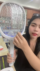 ไม้ช็อตยุงไฟฟ้า ไม้ตียุง ที่ดักยุงไม้ตียุงไฟฟ้า ดีไซน์ใหม่ ไม้ตียุงไฟฟ้า ช็อตแรง3000v ไม้ช๊อตยุงราคาถูก ออกแบบตาข่าย 3 ชั้น เพื่อป้องกันไฟฟ้าช๊อต น้ำหนักเบา ใช้งานสะดวก มาพร้อมกับแสง UVสีม่วง