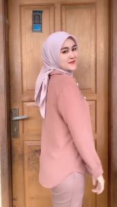 Kemeja Wanita Crinkle Airflow Polos Size M L XL