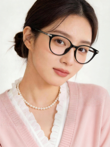 Celebrities Choice Stylish Small Black Frame Glasses