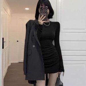 Black Fleece Lined Slim Fit round Neck Dress Early Autumn Pleated Stylish Wrap Short Skirt Korean Style Commute High Waist Soft Fabric