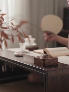 Lư Hương Gỗ Óc Chó Với Thiết Kế Rỗng Dệt Và Nắp Hình Rồng Phượng Dành Cho Lễ Trà Đạo Giá Đỡ Trầm Hương Đồ Trang Trí Nhà Cửa