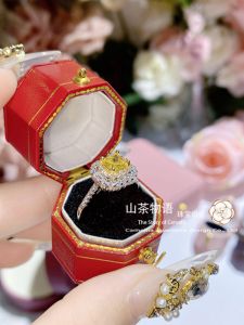 New Square Zircon Ring Simple Design Fashionable Princess Style Womens Ring Yellow Diamond Simulation Alloy Material Jewelry