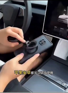 NEW Magnetic Car Phone Holder 360° Rotation Stand Foldable Vacuum Magnetic Holder Strong Suction