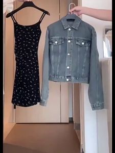 THE ONE บอดี้สูทสายเดี่ยวสีดำ ลายดอกไม้ ผ้ายืด พรางหุ่นให้เพรียวได้ ใส่วันสบายๆ หรือใส่ไปเที่ยวก็เก๋