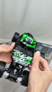 Mainan Remote Control Mobil Off Road 1:18 Rechargeable