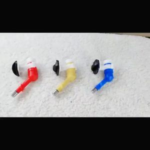 Outlet จุกให้น้ำสุนัขเเละ เมว ที่ให้น้ำสุนัข ติดกรง หมุนขวดน้ำเข้าเกลียว