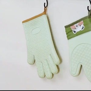 Silicone Insulated Gloves Non-Slip Oven Gloves Cotton Lined Cooking Baking Heat-Resistant Gloves Kitchen Essential