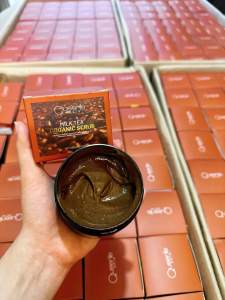 Tẩy tế bào da chết cho body và mặt cà phê nhân sâm trà xanh hộp 100g - QUEENIE SKIN