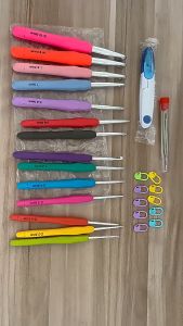 107 PCS Kit Alat Rajut Set Lengkap Pemula Portabel Crochet Kit Beginner / Starter Kit Merajut / Rajut Kit Set Pemula